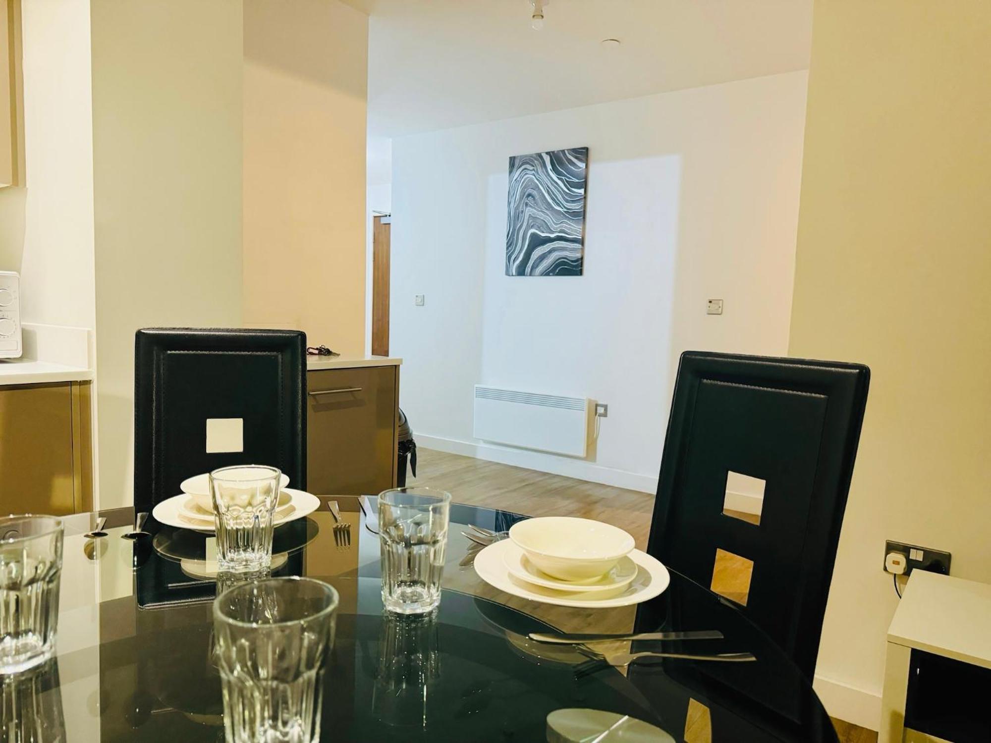 Last-Minute Specials L Book It Now L Sleeps Up To 4 L 2 Bed 2 Bath - Gym - Prime Birmingham Location L Jvt Short Lets Exterior foto