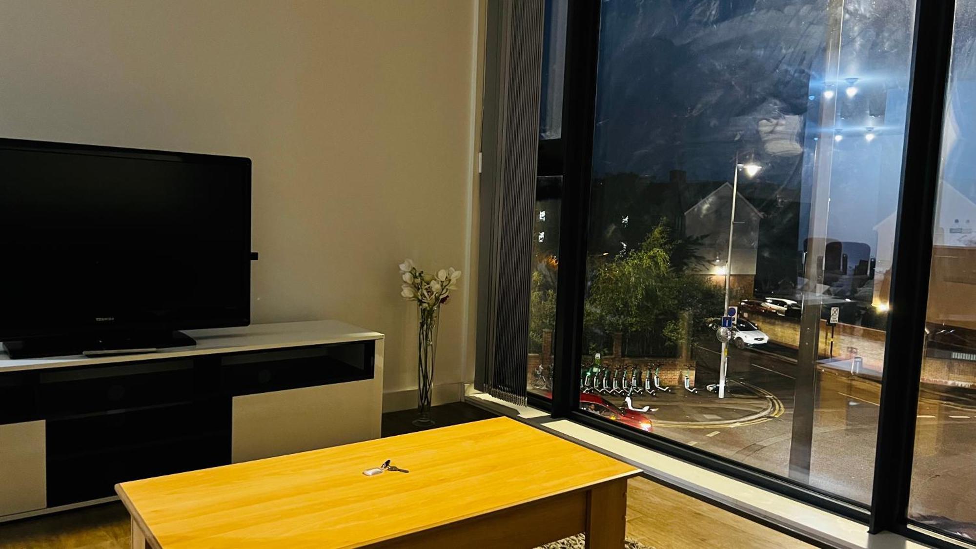 Last-Minute Specials L Book It Now L Sleeps Up To 4 L 2 Bed 2 Bath - Gym - Prime Birmingham Location L Jvt Short Lets Exterior foto